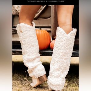 NanaMacs Brand New in Box Boujee Cowgirl Slouchy Sherpa Boots in Beige